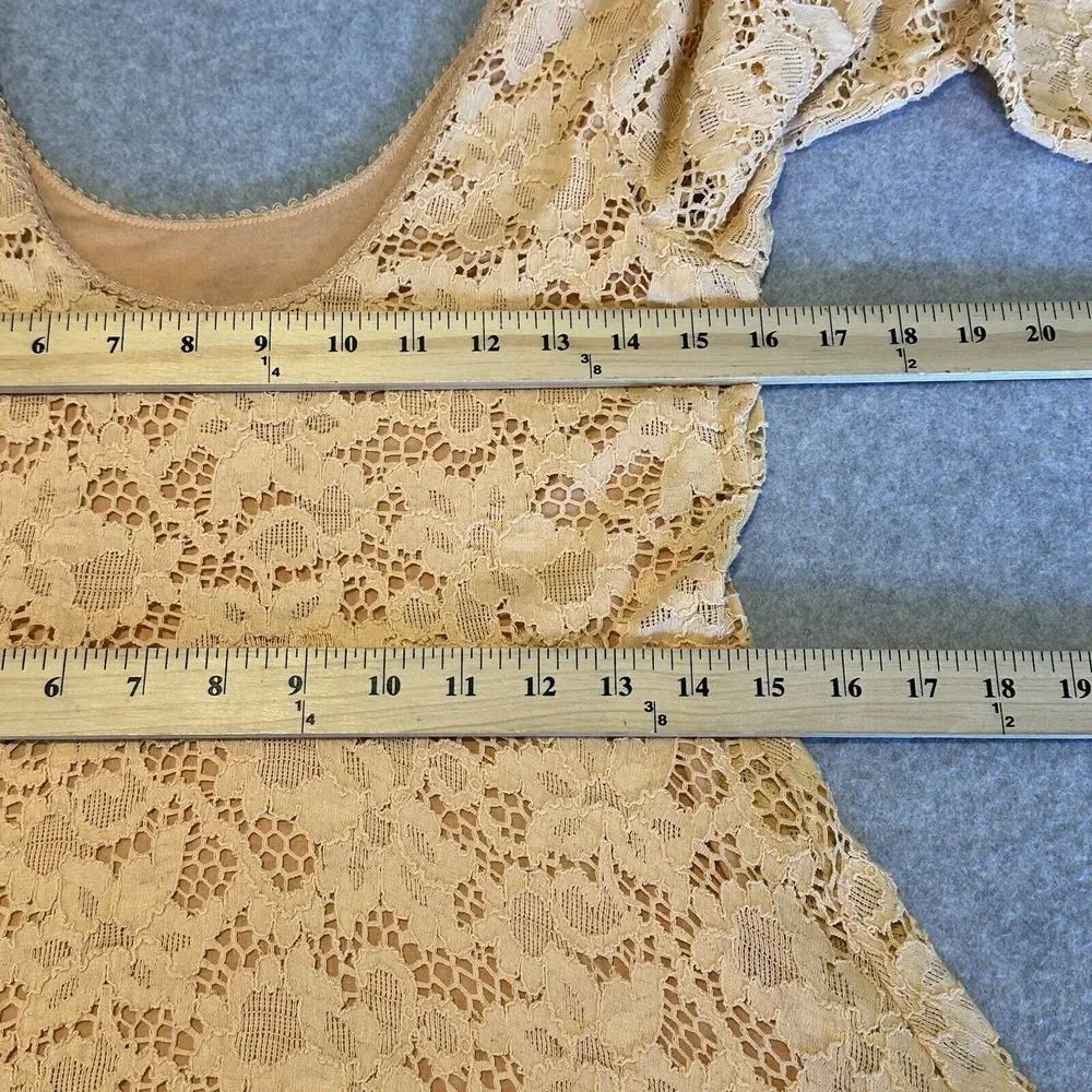 Free People Garden Lace Eyelet Mini Dress Size Medium Bohemian Ballet Core Peach